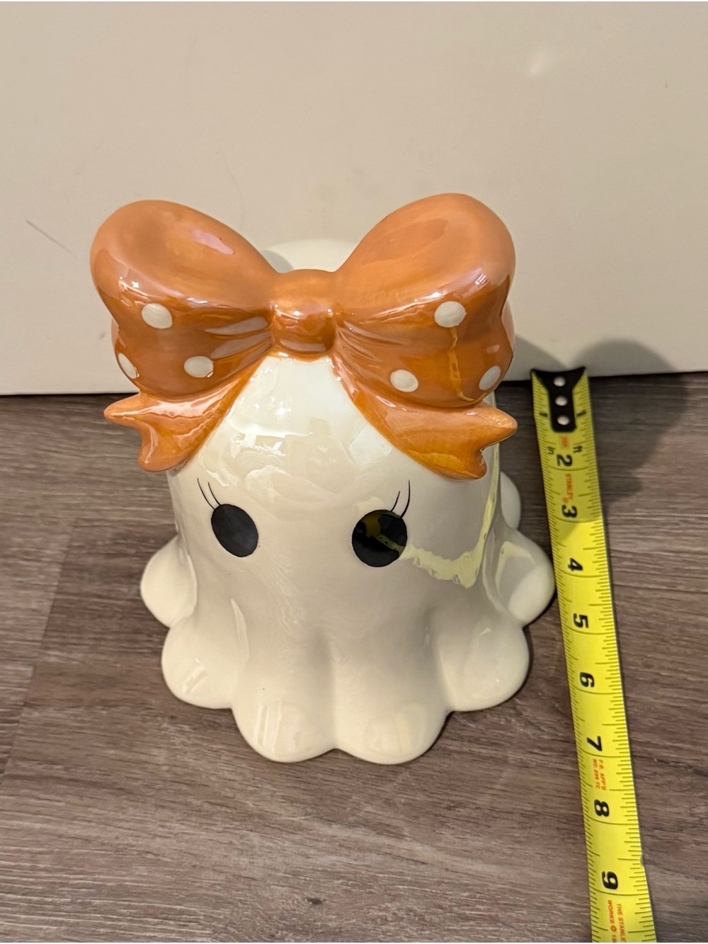 Absolutely Adorable Ceramic Ghost Figurine with Orange Bow and Eyelashes- NWT - Picture 4 of 6